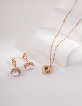 Load image into Gallery viewer, Sterling Silver Heart Pendant Necklace D0412