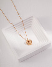 Load image into Gallery viewer, Sterling Silver Heart Pendant Necklace D0412
