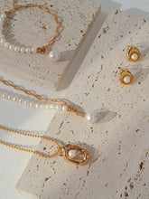Load image into Gallery viewer, French Style Baroque Pearl Bracelets