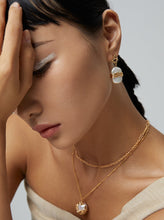 Load image into Gallery viewer, Vintage Baroque Pearl Earrings