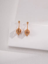 Load image into Gallery viewer, Cluster of Flowers Sterling Silver Earrings