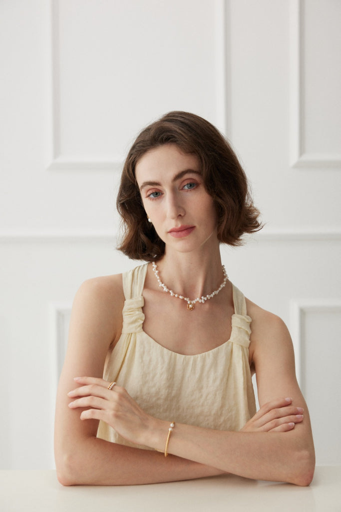 Camellia Vintage Pearl Necklace 0100 — Timeless Elegance with a Touch of Romance