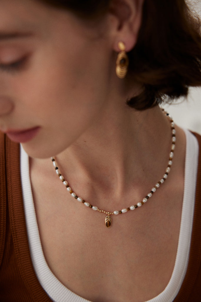 Tiger's Eye Pendant Pearl Necklace D0466