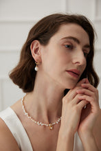 Load image into Gallery viewer, Camellia Pearl Necklace D0484
