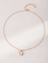 Load image into Gallery viewer, Pearl Necklace D0476