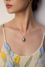 Load image into Gallery viewer, Silver Horse Shell Necklace D0531