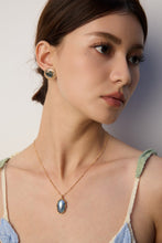 Load image into Gallery viewer, Silver Horse Shell Necklace D0531
