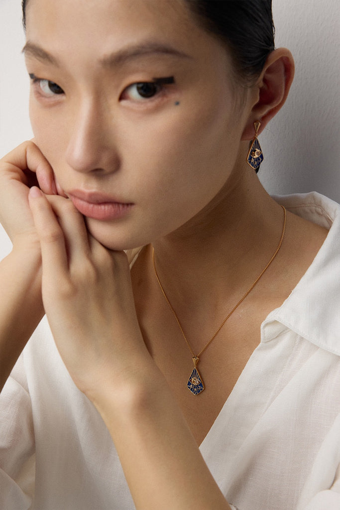 Vintage Blue Glazed Zircon Necklace D0555