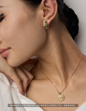 Load image into Gallery viewer, Vintage Zircon Pendant Necklace D0597