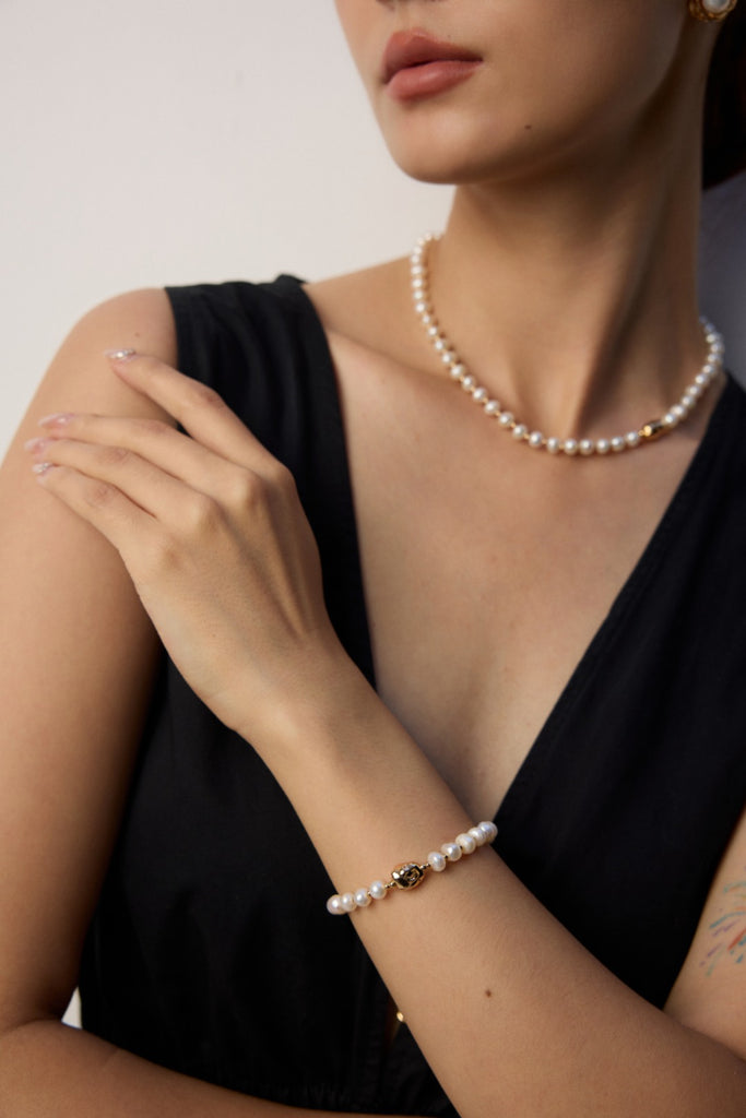 Natural Pearl Necklace D0587