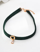 Load image into Gallery viewer, Simple Green Velvet Ribbon/Black PU  Zircon Necklace D0585