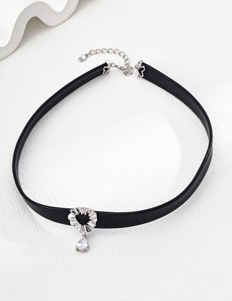 Simple Green Velvet Ribbon/Black PU  Zircon Necklace D0585