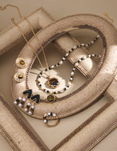 Load image into Gallery viewer, Retro Gold Necklace D0442