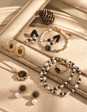 Load image into Gallery viewer, Retro Gold Necklace D0442