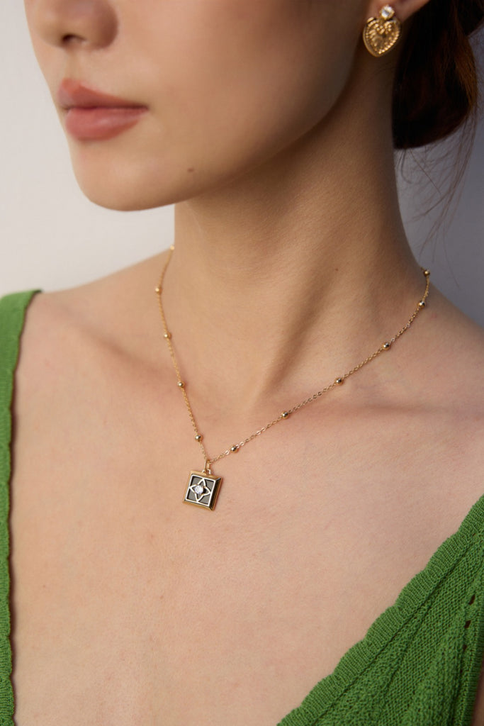 Square Agate Zircon Pendant Necklace D0586