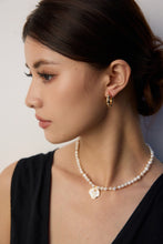 Load image into Gallery viewer, Natural Pearl Drip Enamel Rose Pendant Necklace D0614