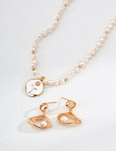 Load image into Gallery viewer, Natural Pearl Drip Enamel Rose Pendant Necklace D0614