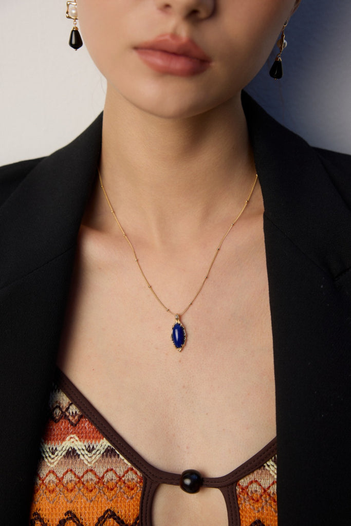 Vintage Natural Lapis Lazuli Necklace D0562