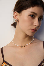 Load image into Gallery viewer, Vintage Natural Pearl Butterfly Necklace D0580