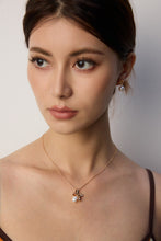 Load image into Gallery viewer, Natural Pearl Designer Pendant Necklace D0596