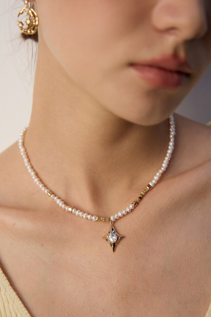 Natural Pearl and Zircon Pendant Necklace  D0593