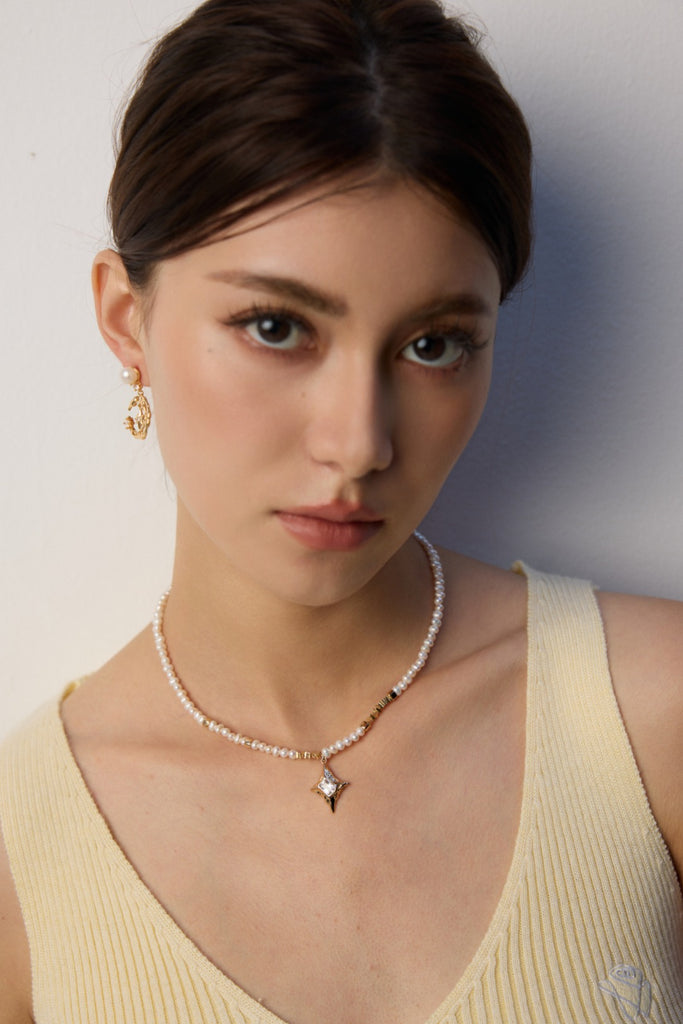 Natural Pearl and Zircon Pendant Necklace  D0593