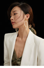 Load image into Gallery viewer, Long Natural Pearl Earrings (single) E0701