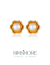 Load image into Gallery viewer, Sunflower Natural Pearl Earrings E0646