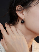 Load image into Gallery viewer, Black Shell Pearl Dangle Earrings E0540