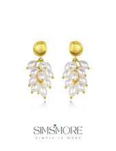 Load image into Gallery viewer, Grape Natural Pearl Earrings E0618