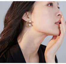 Load image into Gallery viewer, Minimalist French Vintage Earrings E0490