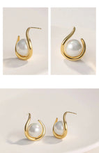 Load image into Gallery viewer, Minimalist Shell Pearl Earrings E0686