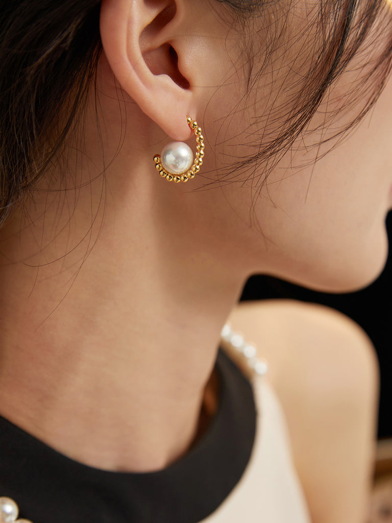 Minimalist Shell Pearl Hoops E0685