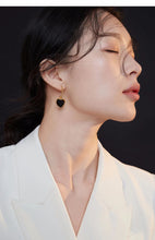 Load image into Gallery viewer, Red ／Black Oil-drop Glaze Earrings E0569