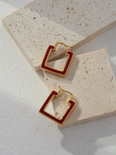 Load image into Gallery viewer, Red／White Oil-drop Glaze Earrings E0590