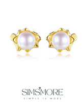 Load image into Gallery viewer, Simple Baroque Pearl Stud Earrings E0645