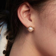 Load image into Gallery viewer, Simple Baroque Pearl Stud Earrings E0645