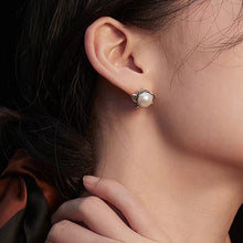 Load image into Gallery viewer, Simple Baroque Pearl Stud Earrings E0645