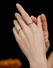 Load image into Gallery viewer, Sterling Silver Dainty Ring J0062