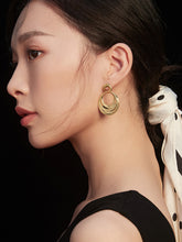 Load image into Gallery viewer, Sterling Silver Geometric Earrings E0659