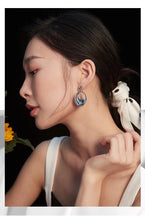 Load image into Gallery viewer, Sterling Silver Geometric Earrings E0659
