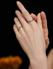 Load image into Gallery viewer, Sterling Silver Dainty Ring J0069