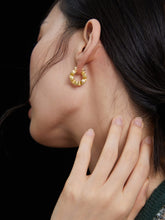 Load image into Gallery viewer, Sterling Silver Wreath Earrings E0723
