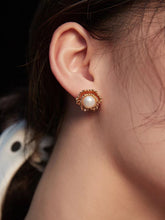 Load image into Gallery viewer, Sunflower Natural Pearl Earrings E0646