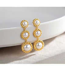 Load image into Gallery viewer, Three Flowers Imitation Pearl Earrings E0613
